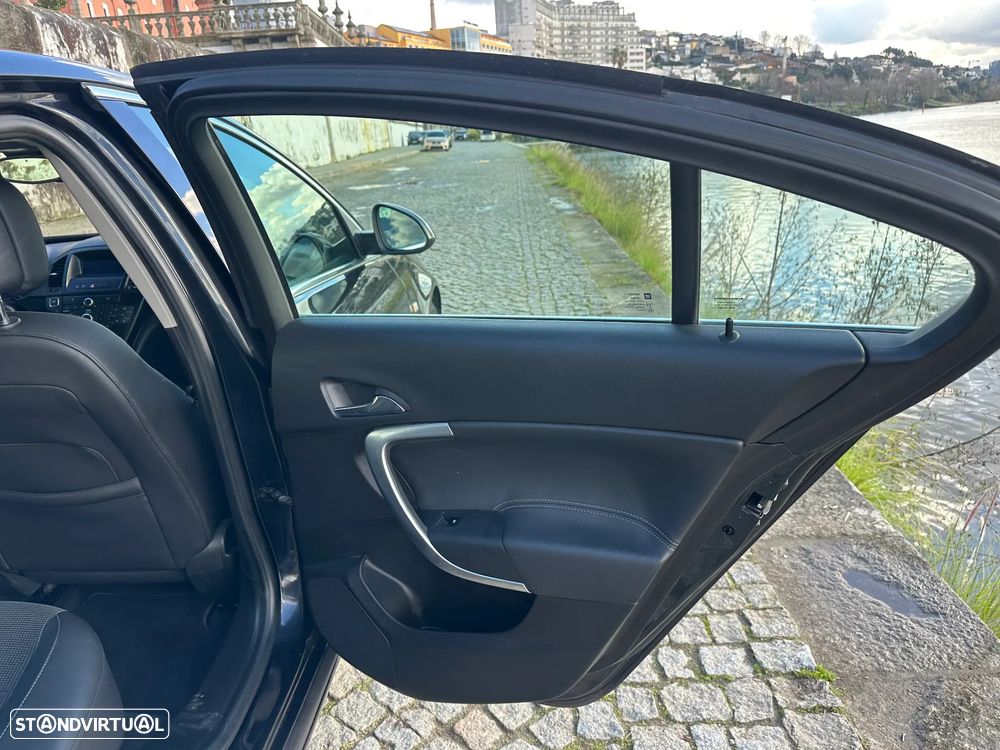 Opel Insignia 2.0 CDTI executive ecoFLEX - 18