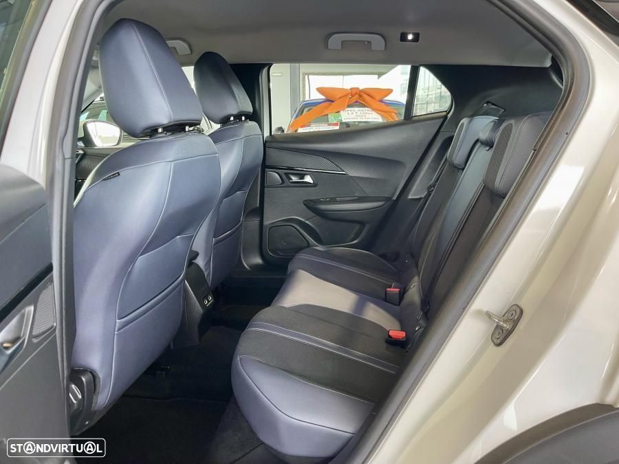 Peugeot 2008 1.2 PureTech Allure Pack - 26