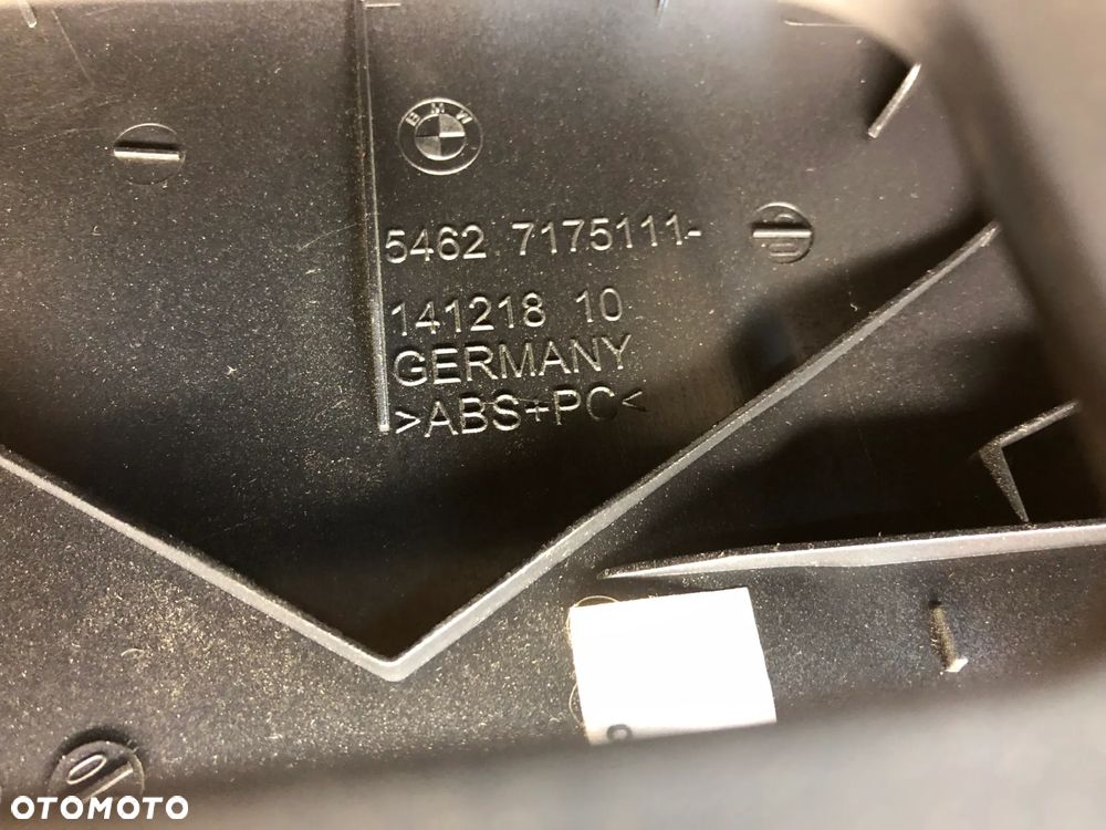 BMW E93 OBUDOWA OSŁONA ZAGŁOWKA LAMPY BAGAŻNIKA LEWA PRAWA - 33