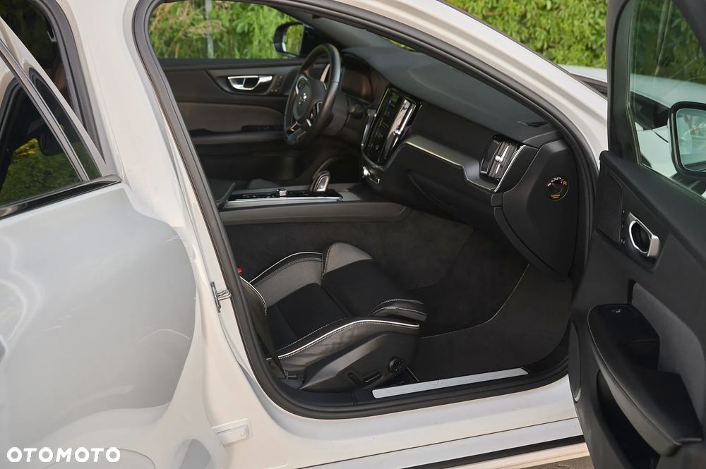 Volvo S60 T4 Geartronic RDesign - 22