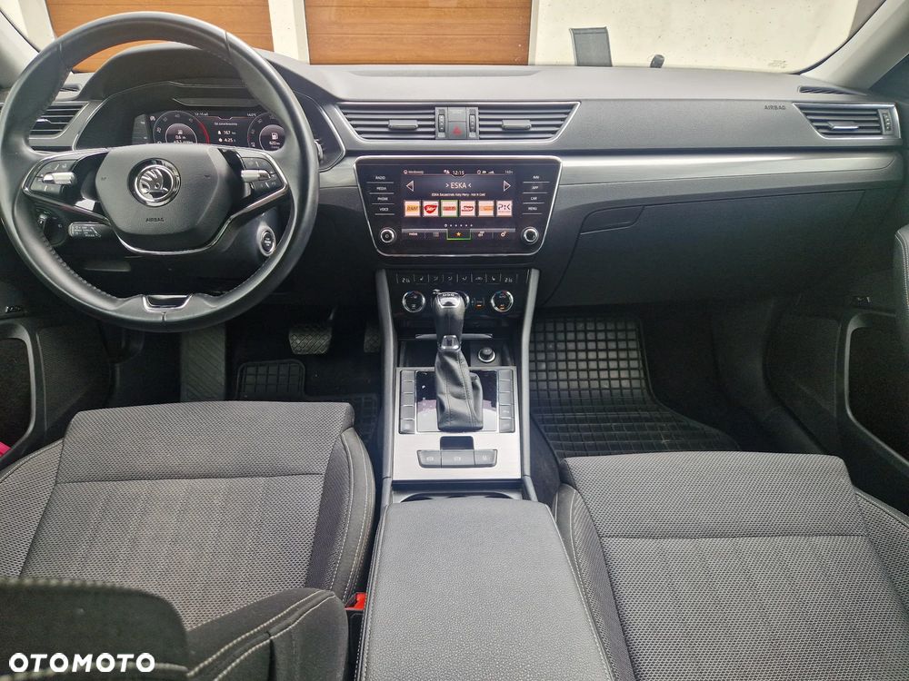 Skoda Superb 2.0 TDI SCR Style DSG - 25