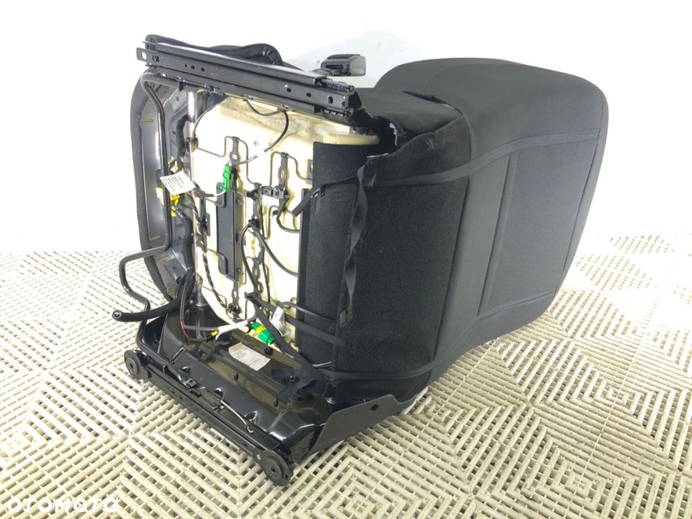 FOTEL PRAWY PRZÓD  DACIA DUSTER (HM_) 2017 - 2022 1.0 TCe 90 67 kW [91 KM] benzyna 2021 - 2022 - 4