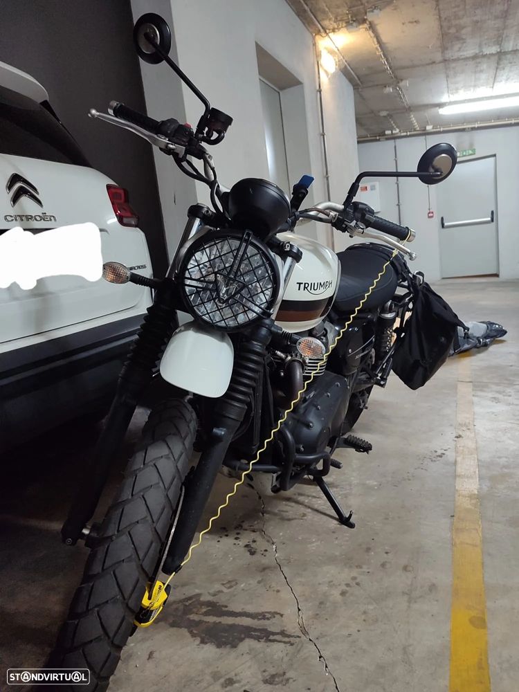 Triumph Scrambler - 9