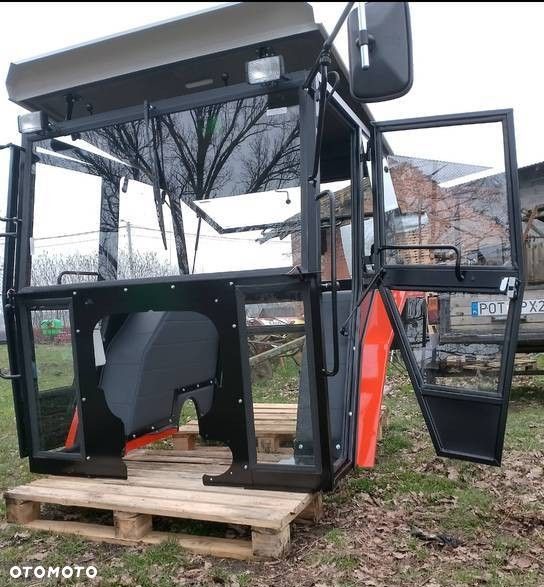Ursus C360 - 1