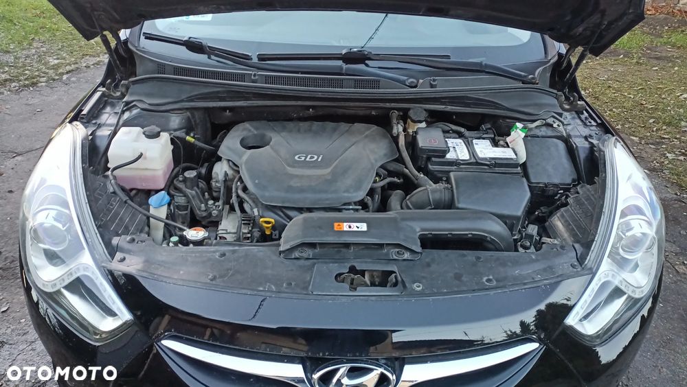 Hyundai i40 Kombi blue 1.6 Family - 9