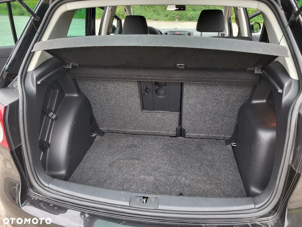 Volkswagen Golf Plus - 12