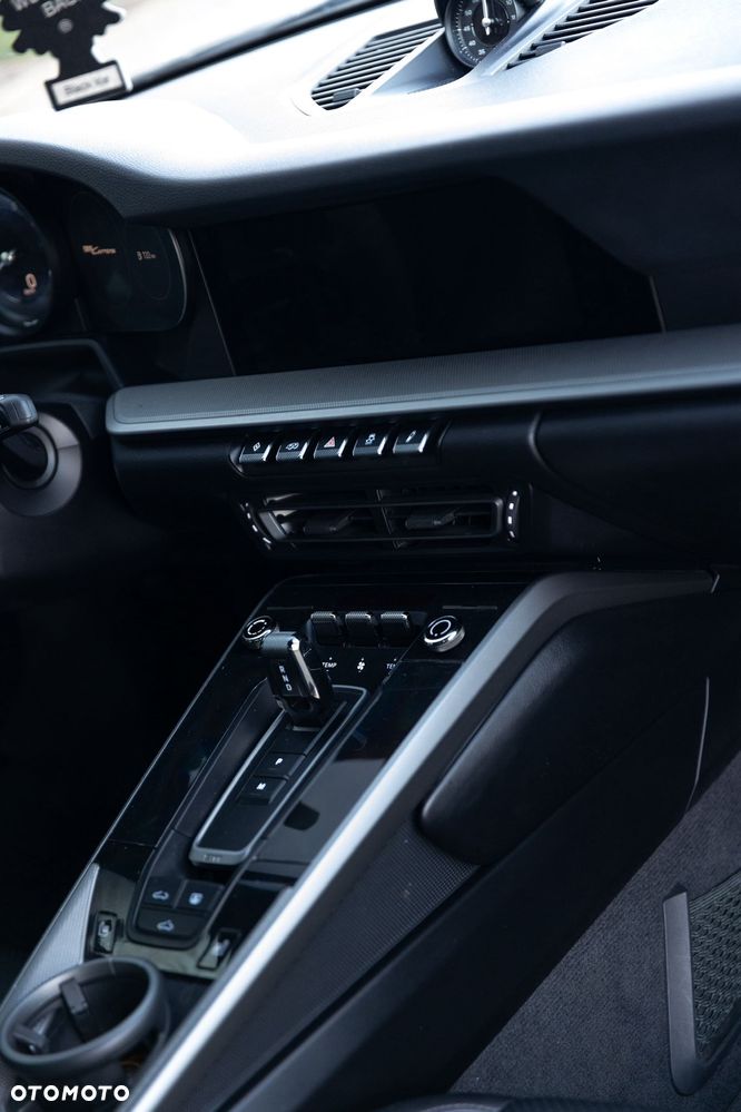 Porsche 911 Carrera S PDK - 25