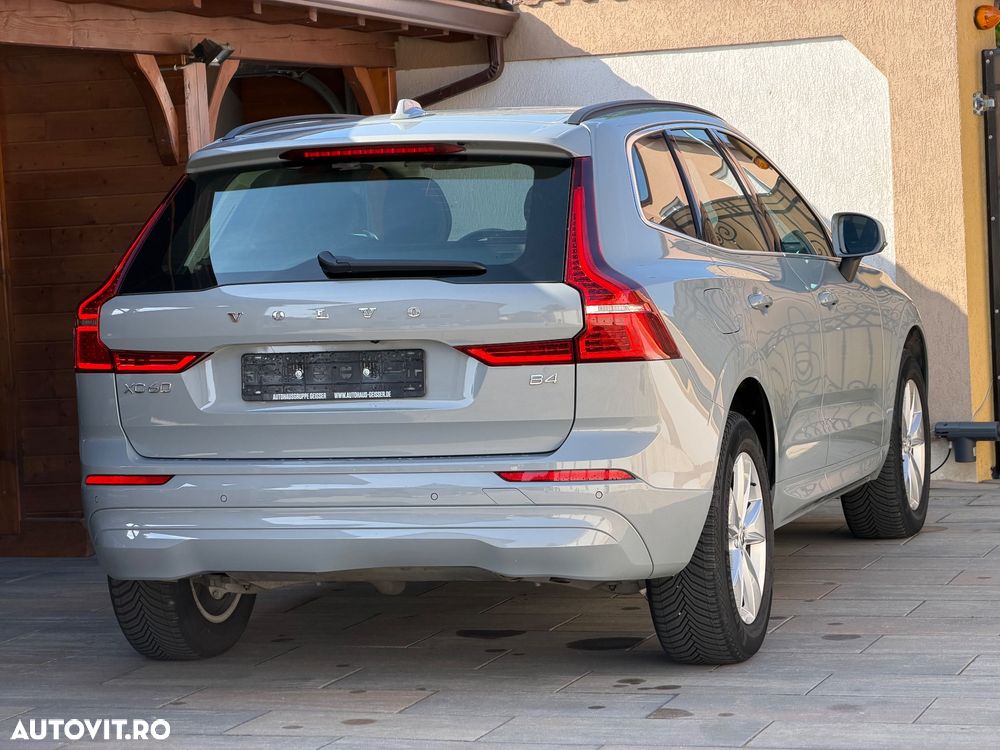 Volvo XC 60 B4 MHEV AT FWD Core - 12
