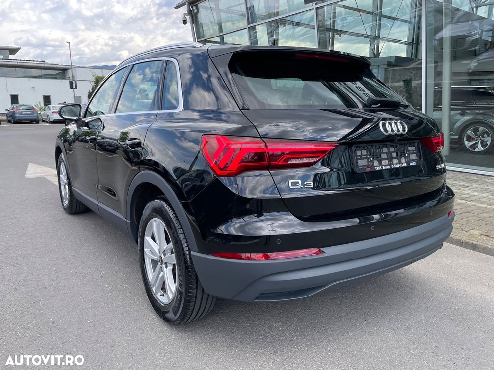 Audi Q3 2.0 TDI S tronic design - 8