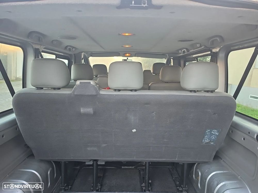 Opel Vivaro 1.9 DTi L2 H1 - 12