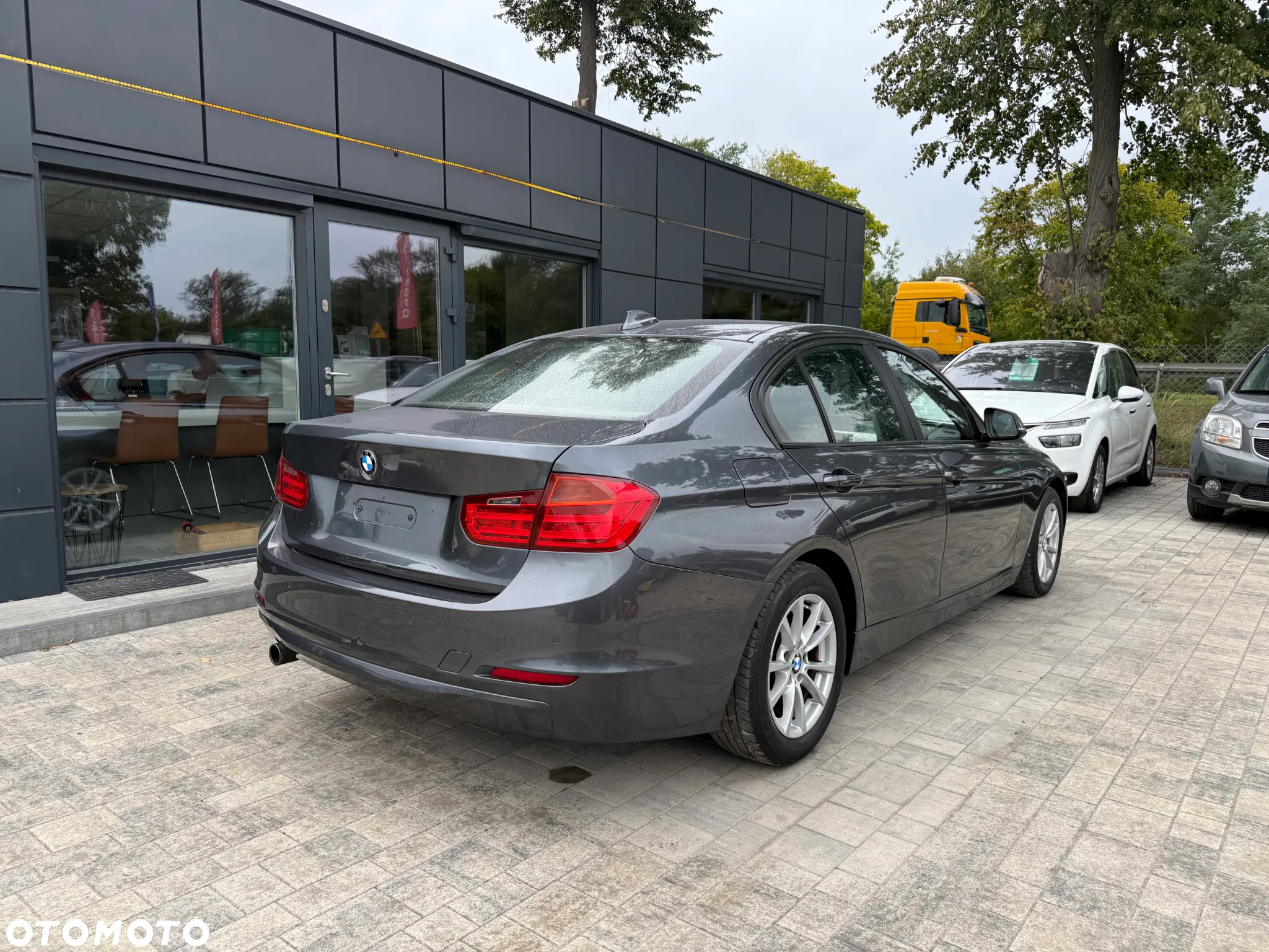 BMW Seria 3 318d - 7