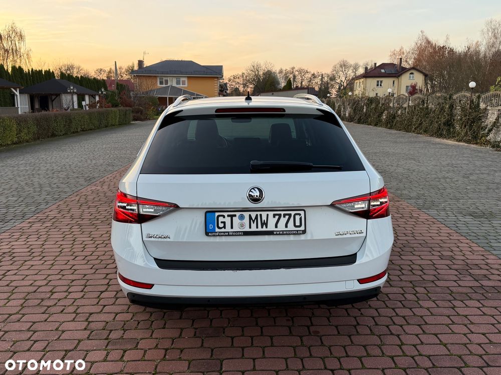 Skoda Superb 2.0 TDI DSG L&K - 10