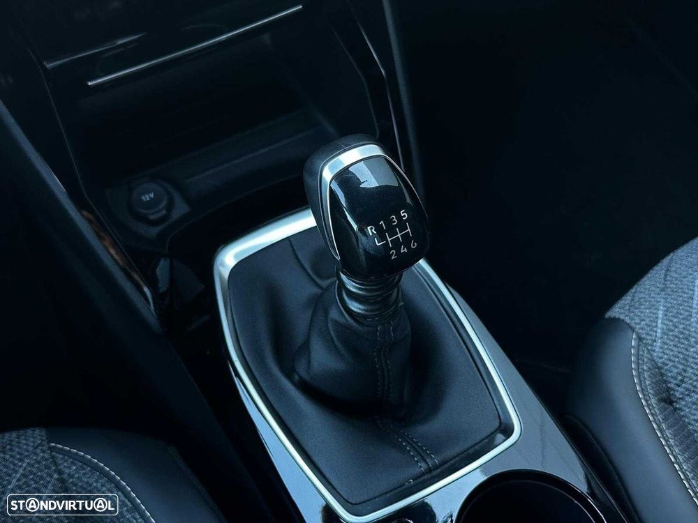 Peugeot 2008 1.2 PureTech Active - 11