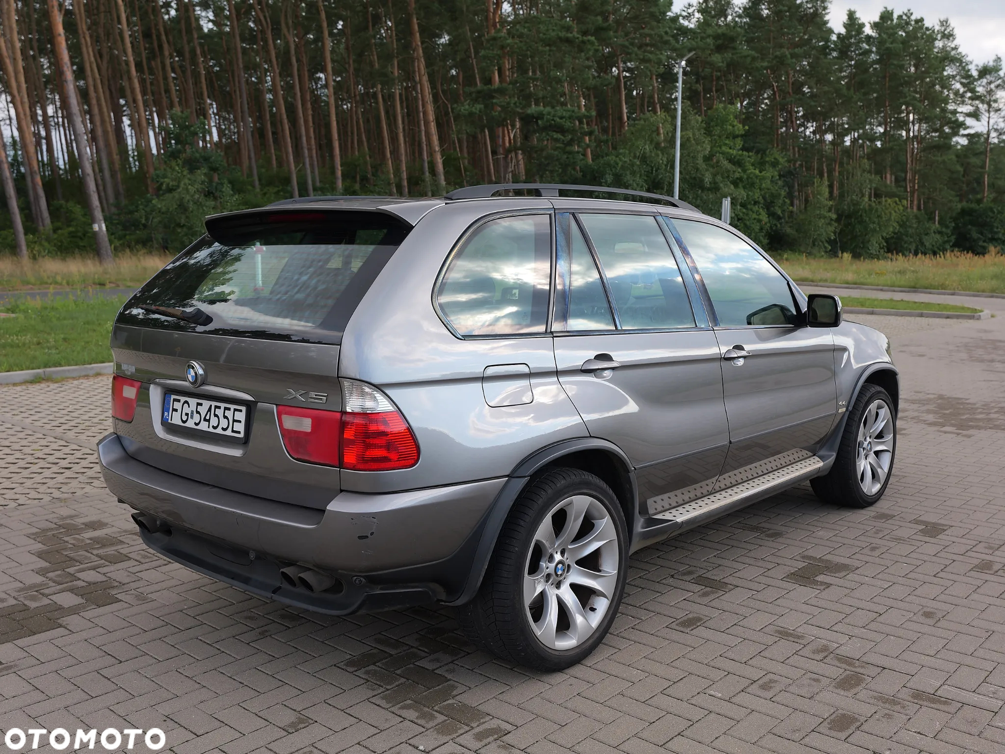 BMW X5 4.4i - 5