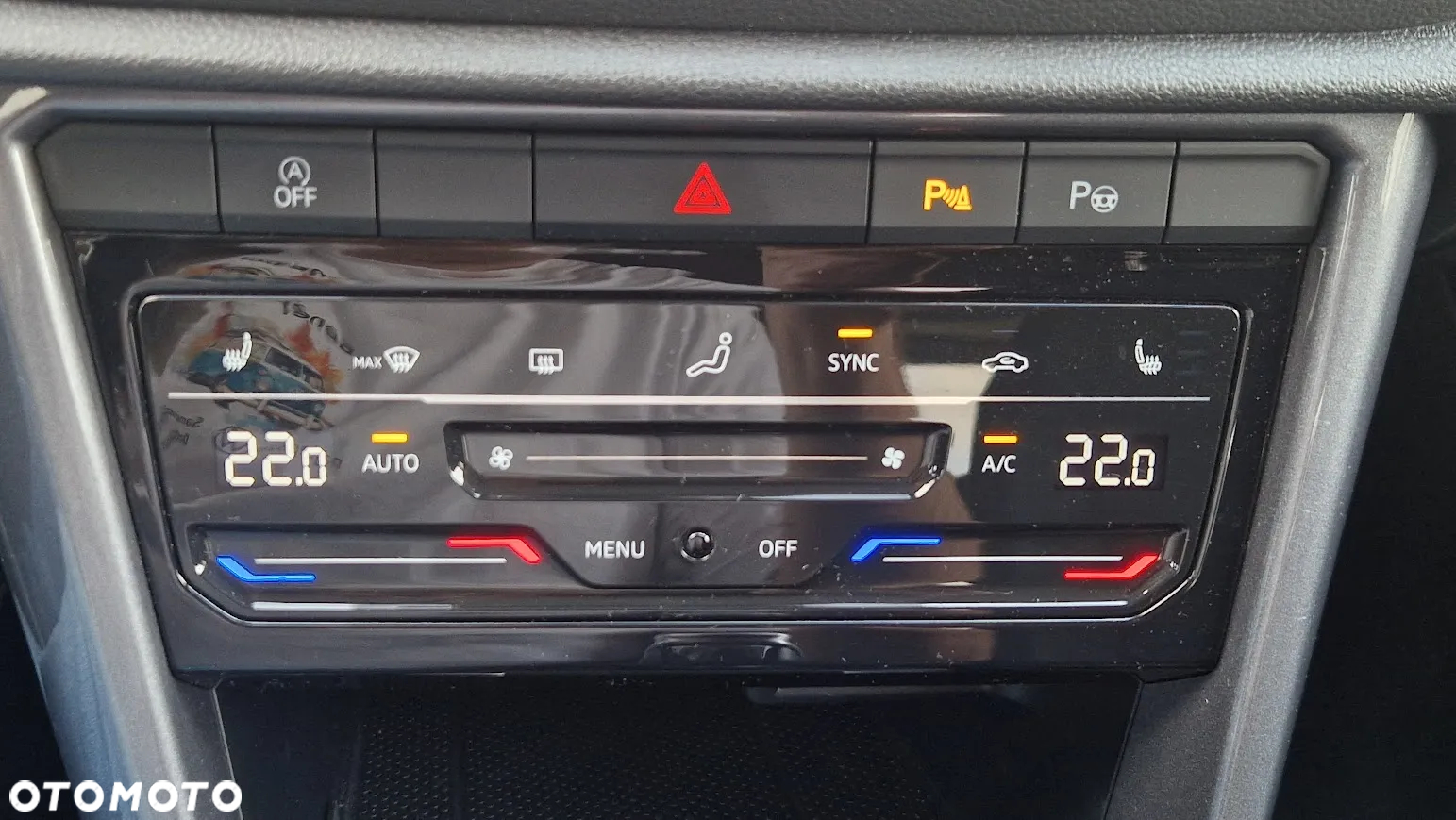 Volkswagen T-Roc - 33