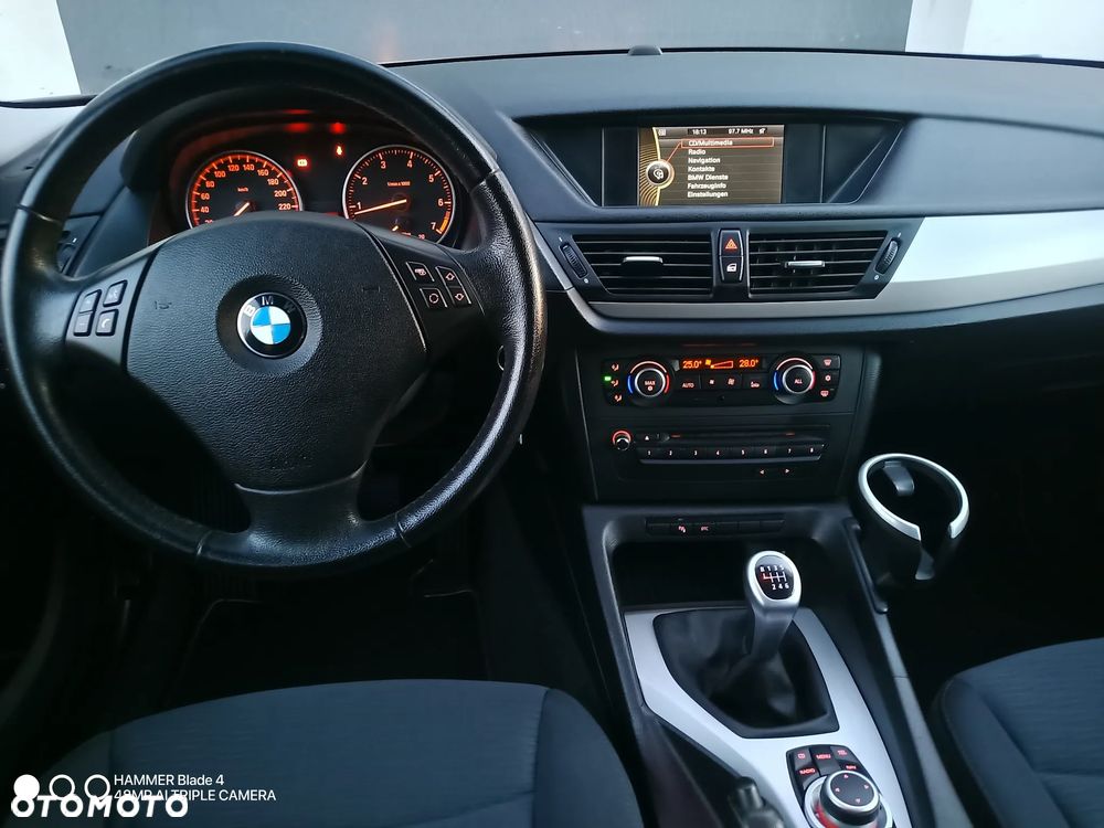 BMW X1 sDrive18i Sport Line - 10