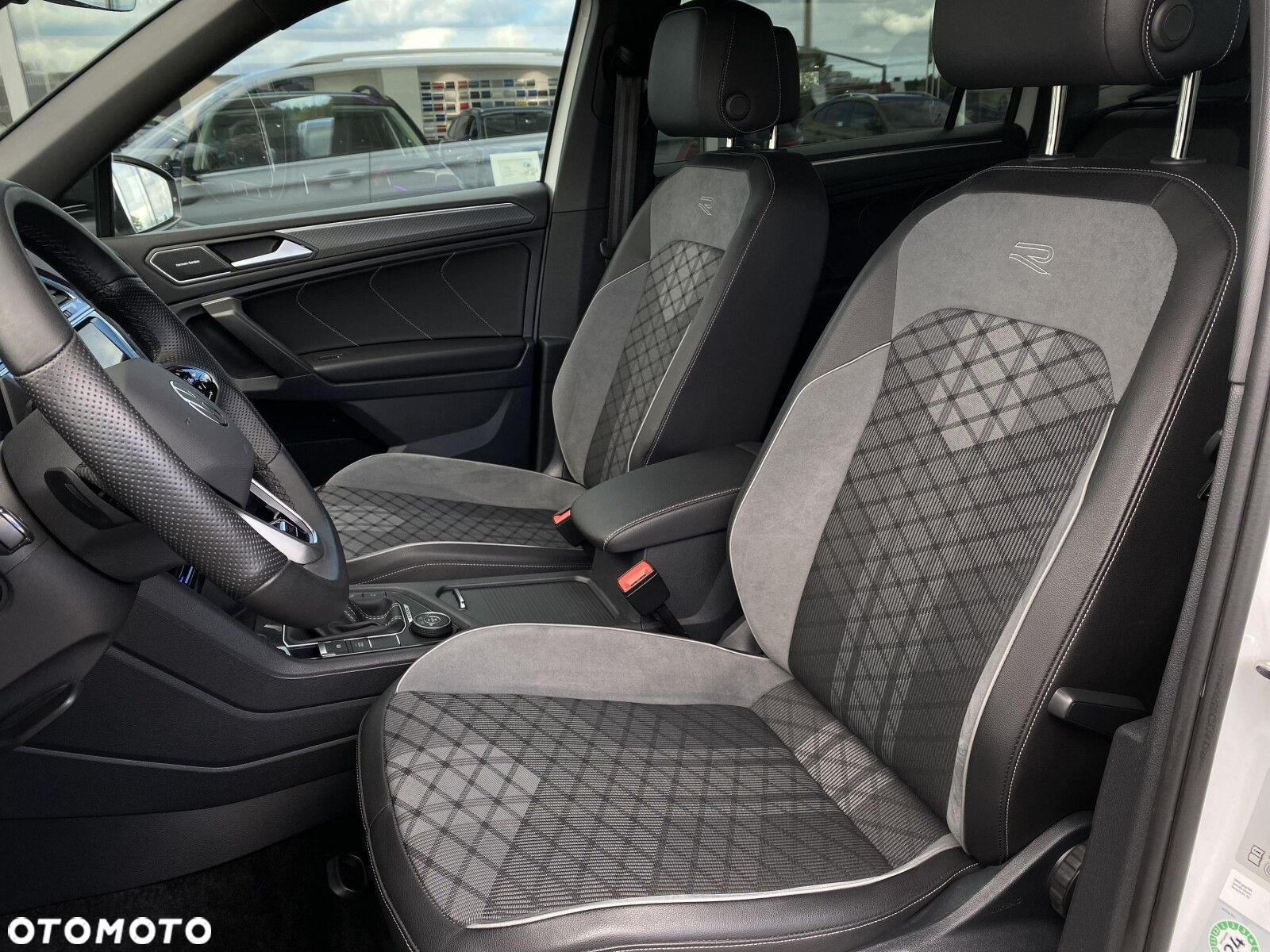 Volkswagen Tiguan Allspace 2.0 TDI 4Mot R-Line DSG - 12