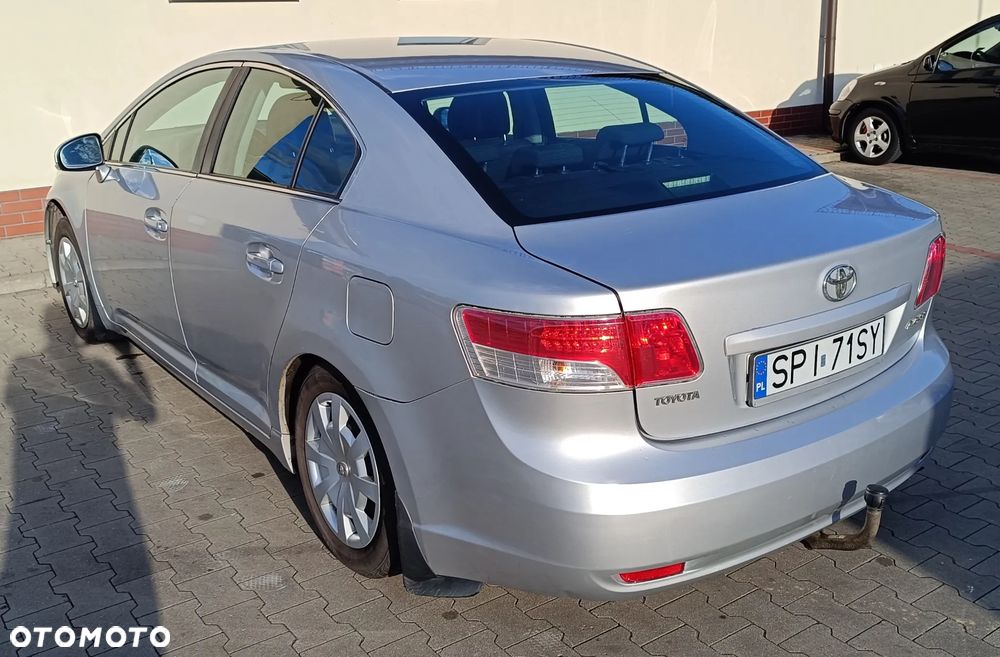 Toyota Avensis 2.0 D-4D Luna - 6