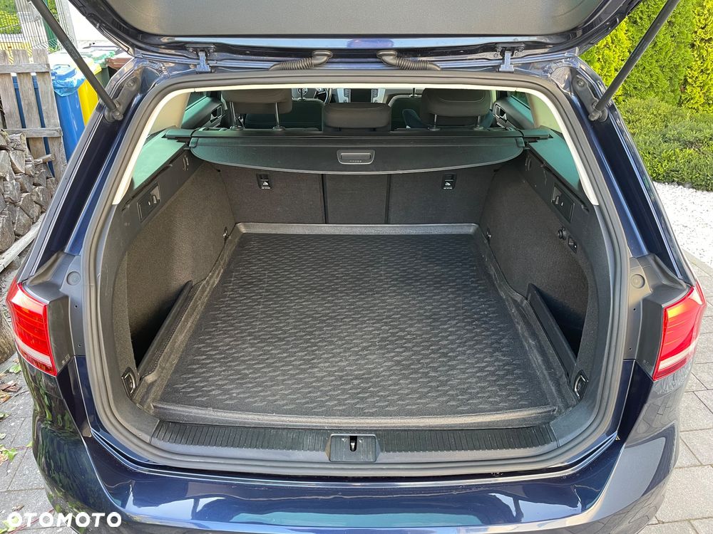 Volkswagen Passat 2.0 TDI SCR DSG Comfortline - 10