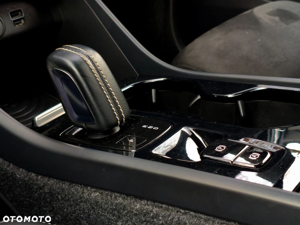 Volvo XC 40 T5 AWD Geartronic R-Design - 11