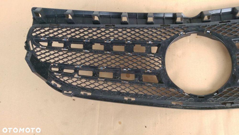 GRILL ATRAPA B-KLASA LIFT 14- W246 A246 LADNA - 10