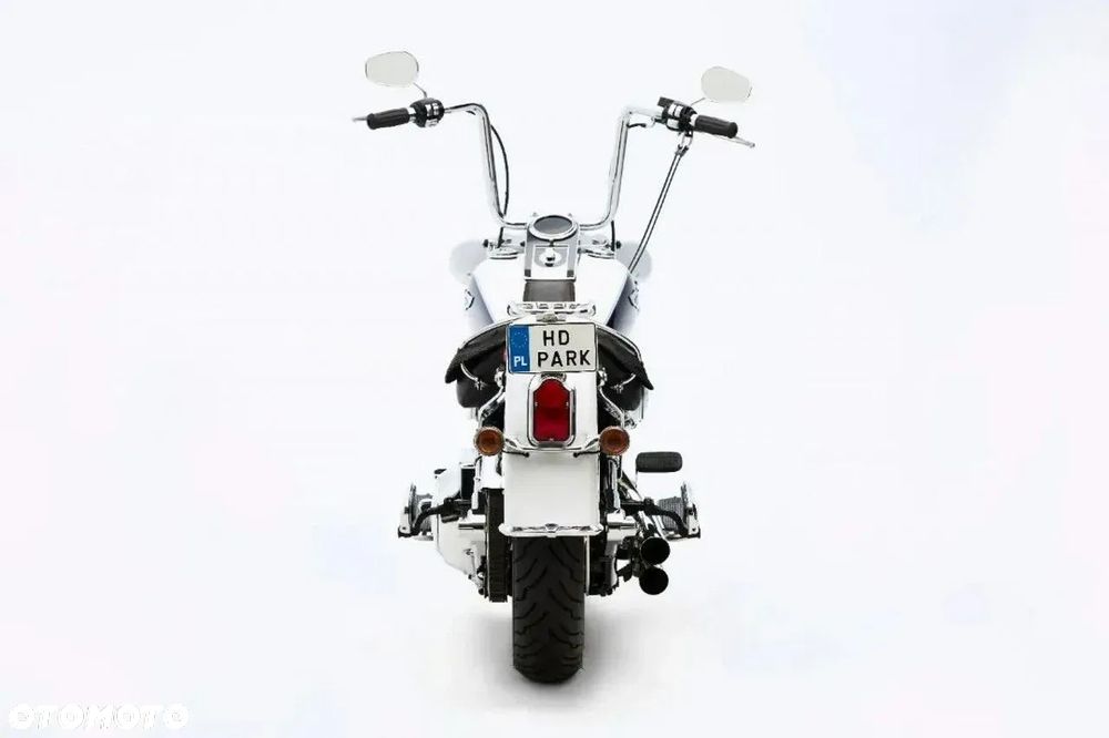 Harley-Davidson Softail Deluxe - 11