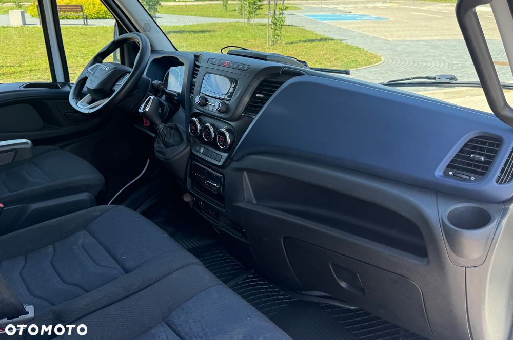 Iveco Daily‼️72C18‼️2021r 3.0 HI-MATIC Chłodnia/Mroźnia zakres -32C/+22C THERMO KING V-500 MAX Źródło Zasilania 400V Grube Ściany/Podłoga Przegroda komorowa‼️ Full LED na bliźniaku Salon Polska DMC7200kg - 26