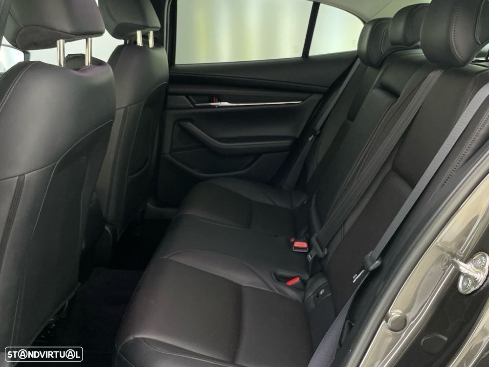 Mazda 3 Sedan 2.0 Sky-G Excellence - 12