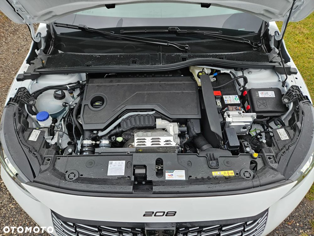 Peugeot 208 - 11