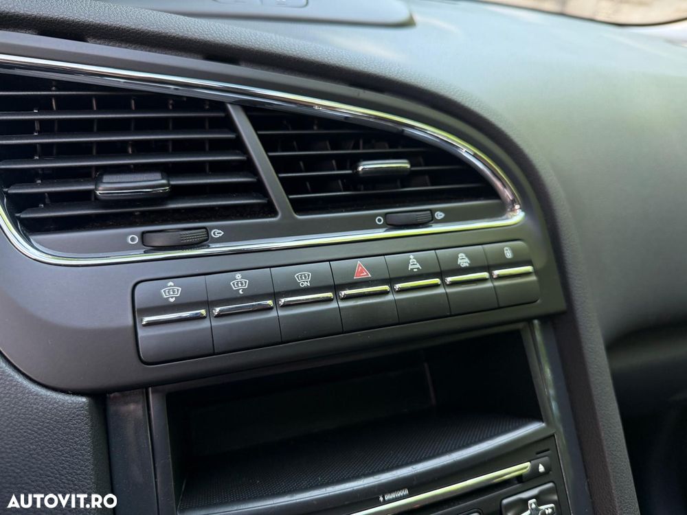Peugeot 5008 155 THP Automatik Active - 24