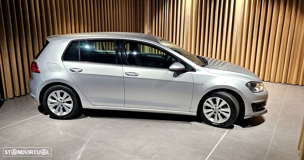 VW Golf 1.6 TDi BlueMotion Trendline - 11