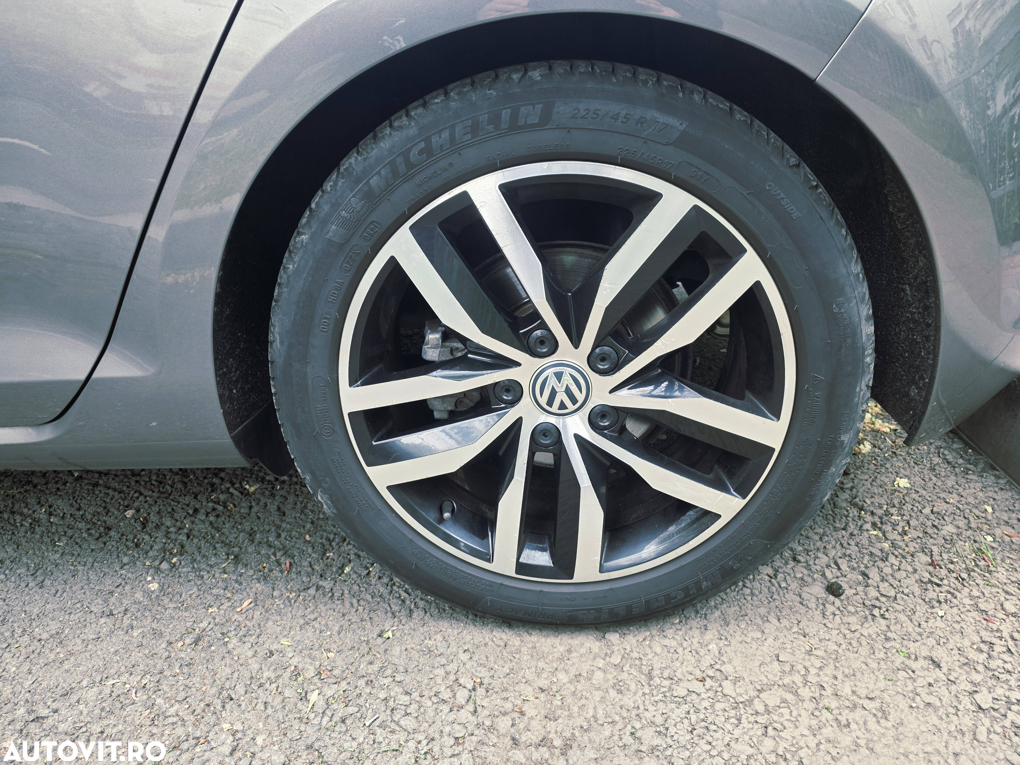 Volkswagen Golf 2.0 TDI DPF BMT DSG Comfortline - 24