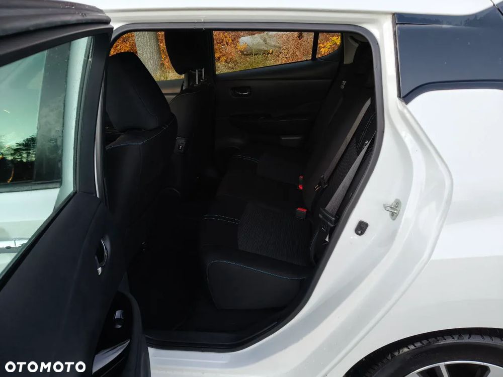 Nissan Leaf 40kWh N-Connecta - 11