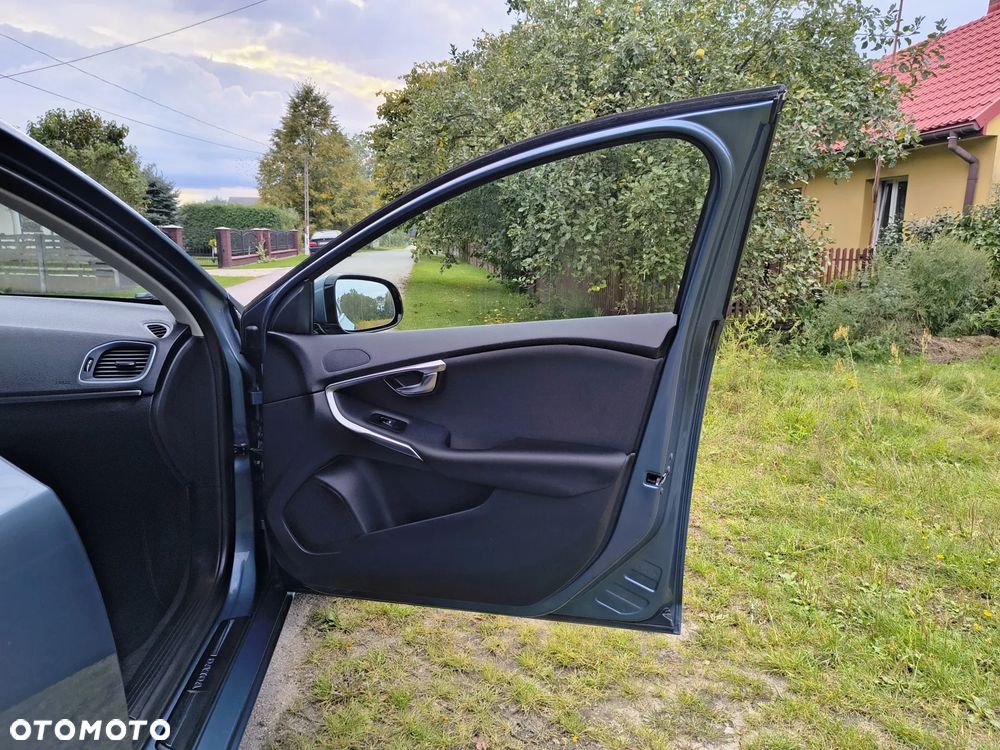 Volvo V40 D2 Summum - 18