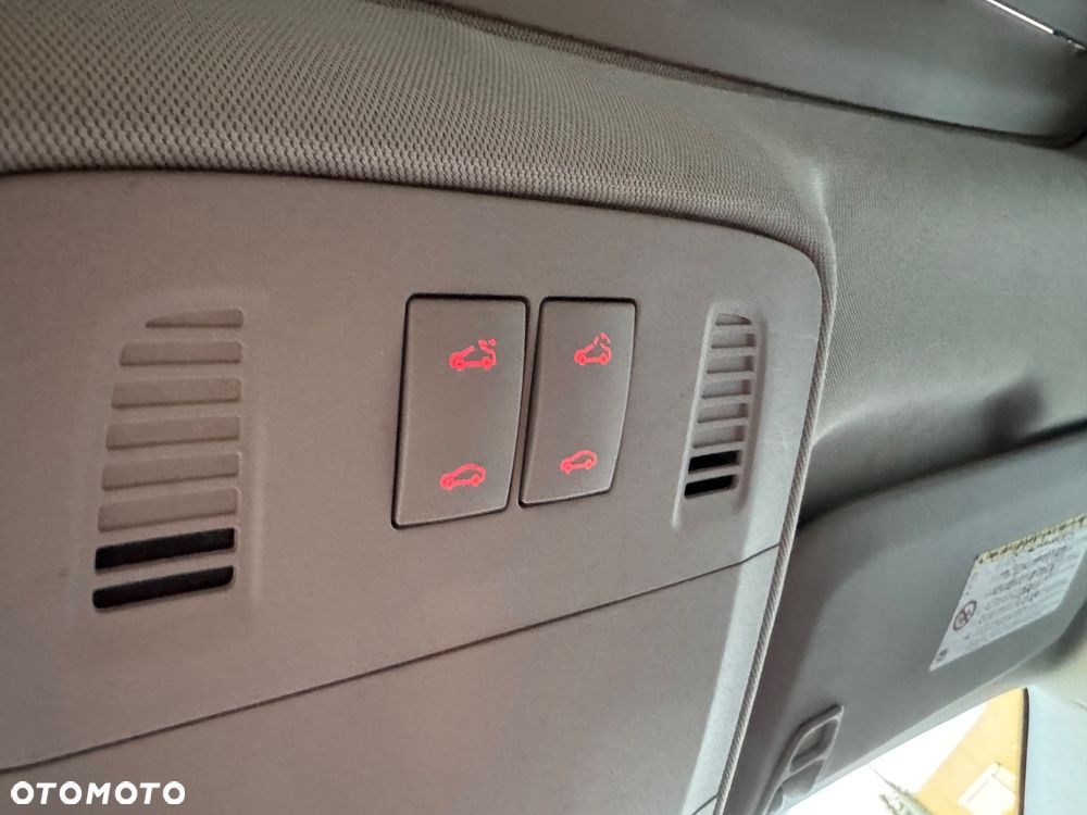 Opel Astra 1.6 CDTI Cosmo - 26