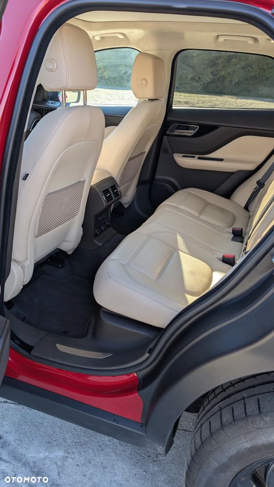 Jaguar F-Pace 2.0 i4P AWD Prestige - 15