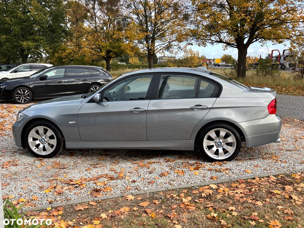 BMW Seria 3 320i - 3
