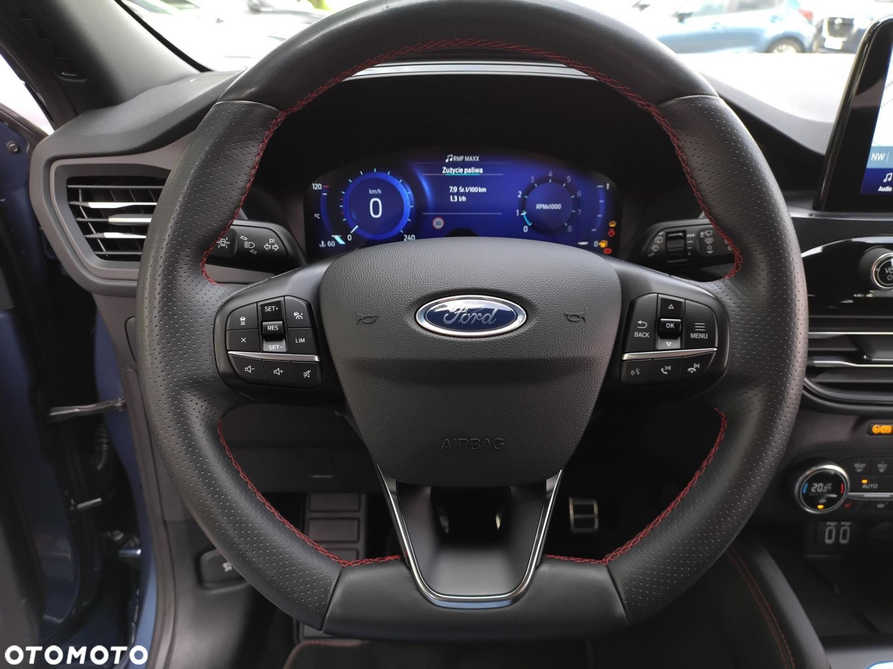 Ford Kuga 1.5 EcoBoost FWD ST-Line - 12