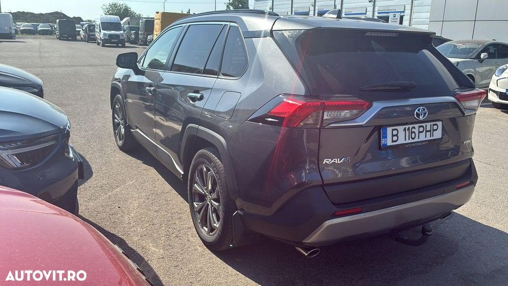 Toyota RAV4 - 5