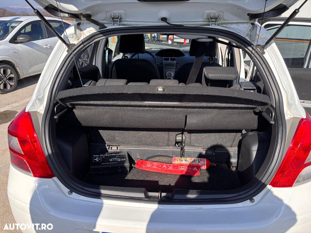 Toyota Yaris 1.33 VVT-i Sol - 13