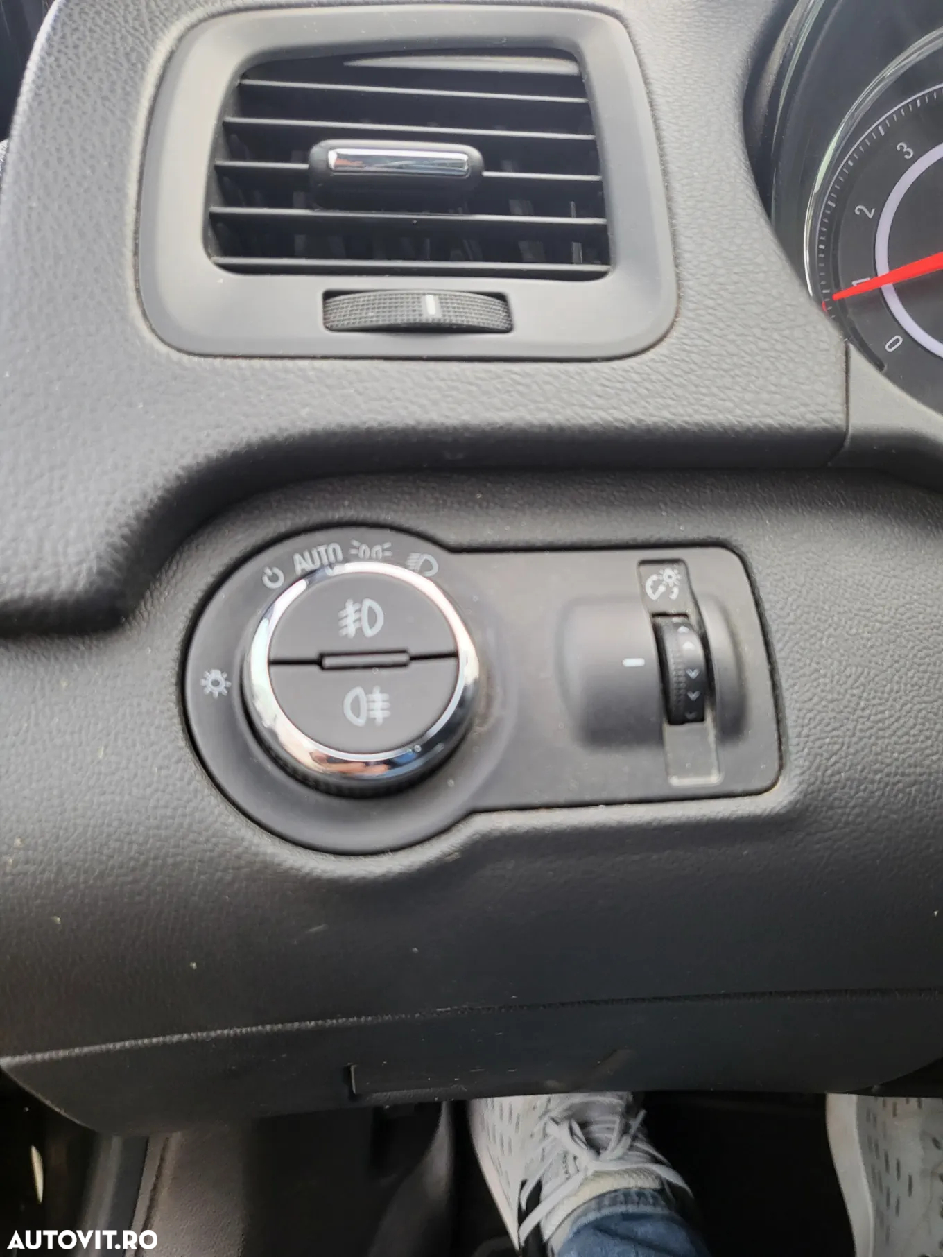 Opel Insignia - 17
