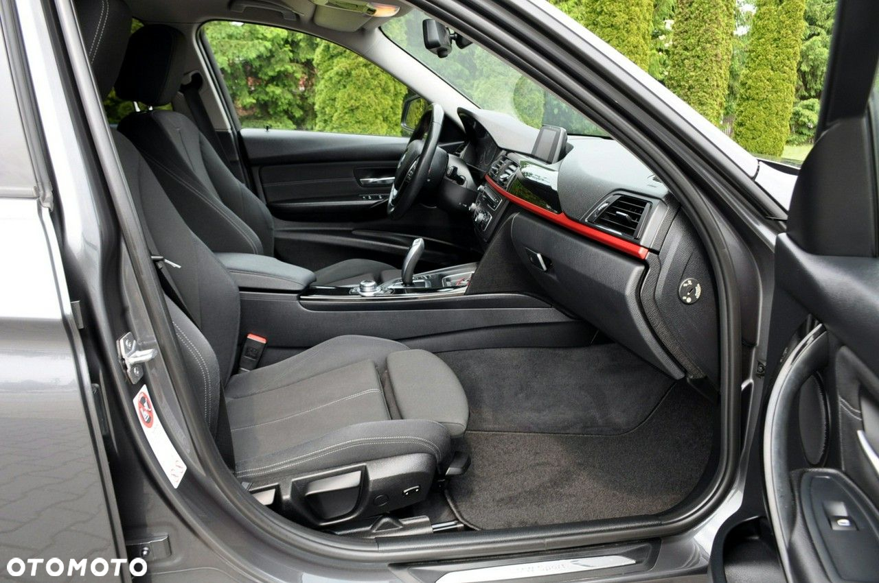 BMW Seria 3 - 17