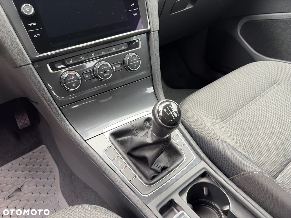 Volkswagen Golf 2.0 TDI BMT Comfortline - 20