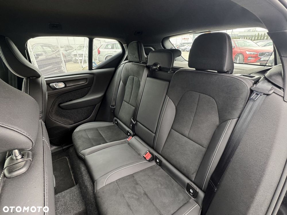 Volvo XC 40 - 28