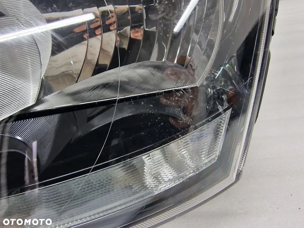 SKODA YETI LIFT LEWA 13- ZWYKŁA LAMPA PRZEDNIA PRZÓD , NR 5L1941015D , NR AUKCJI LL545 - 10