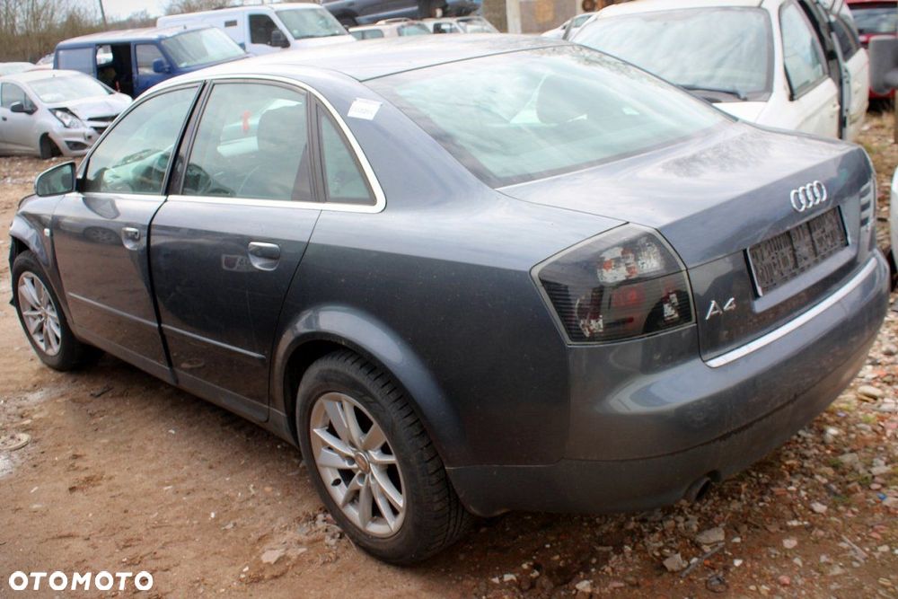 Audi A4 B6 2001 2.0i ALT Sedan (MASKA, ZDERZAK, LAMPA, BŁOTNIK, DRZWI, SZYBA, FOTEL) - 4
