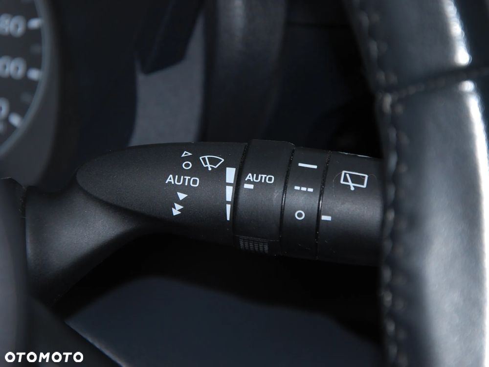 Toyota Yaris 1.5 Comfort - 37