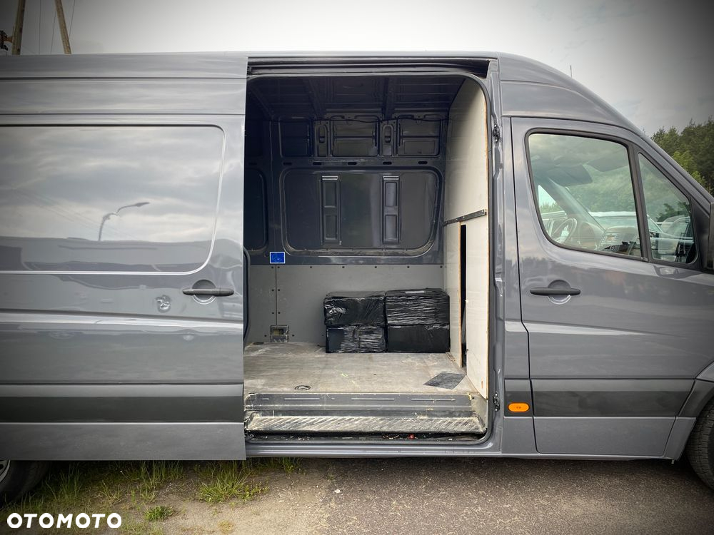 Mercedes-Benz Sprinter - 17