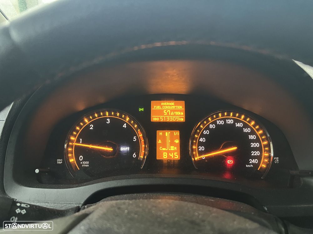 Toyota Avensis SW 2.0 D-4D Exclusive +Pele+GPS - 6