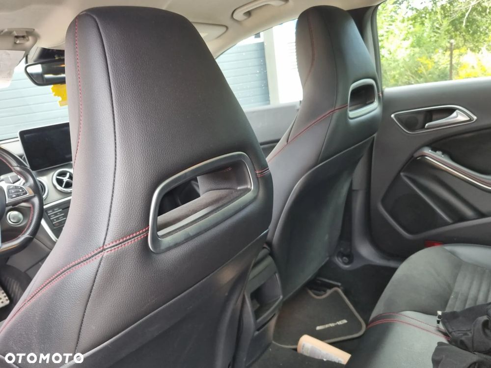 Mercedes-Benz CLA 200 AMG Line - 22